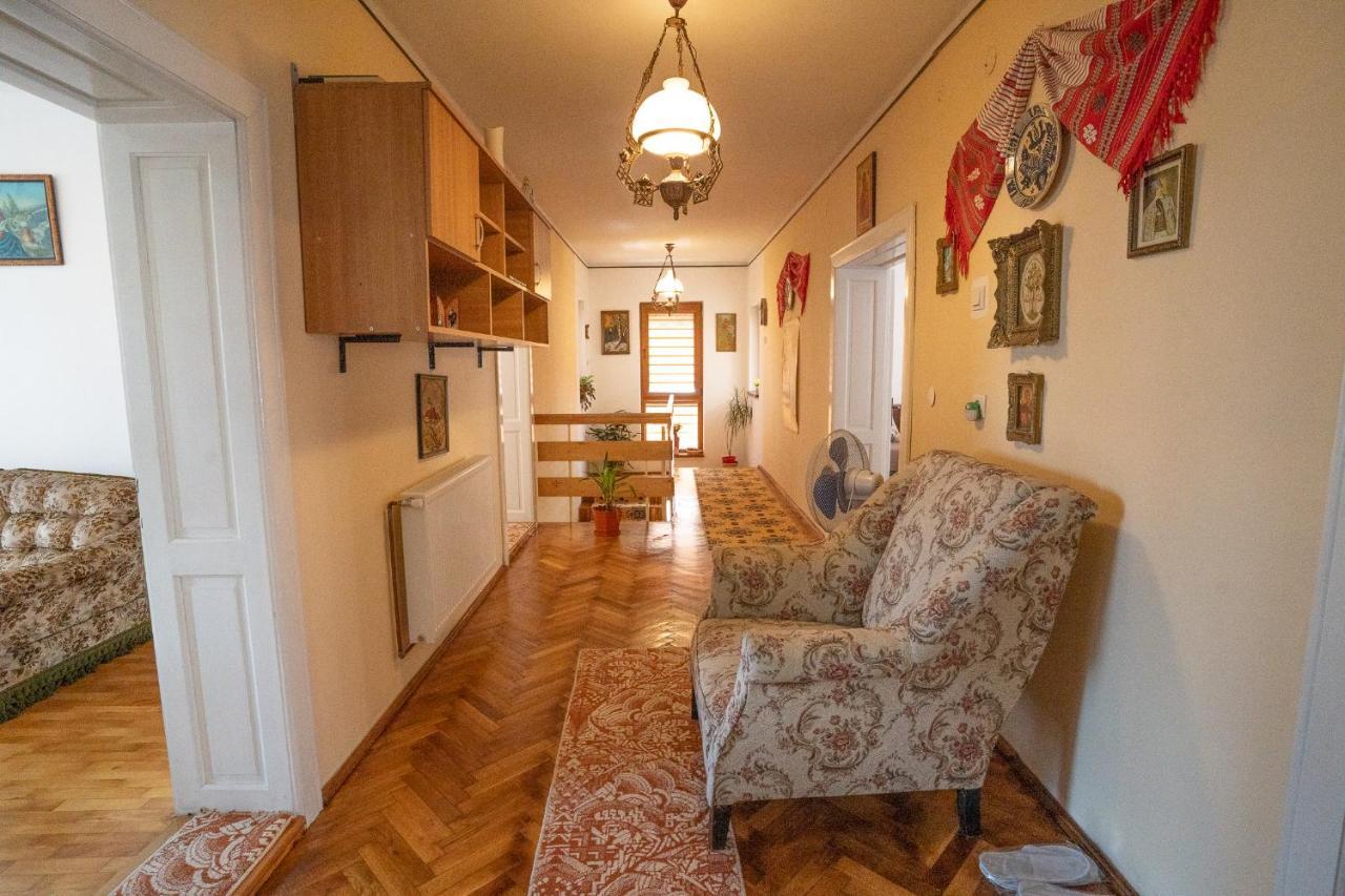 Apartmán Doi Bujori Alba Iulia Exteriér fotografie