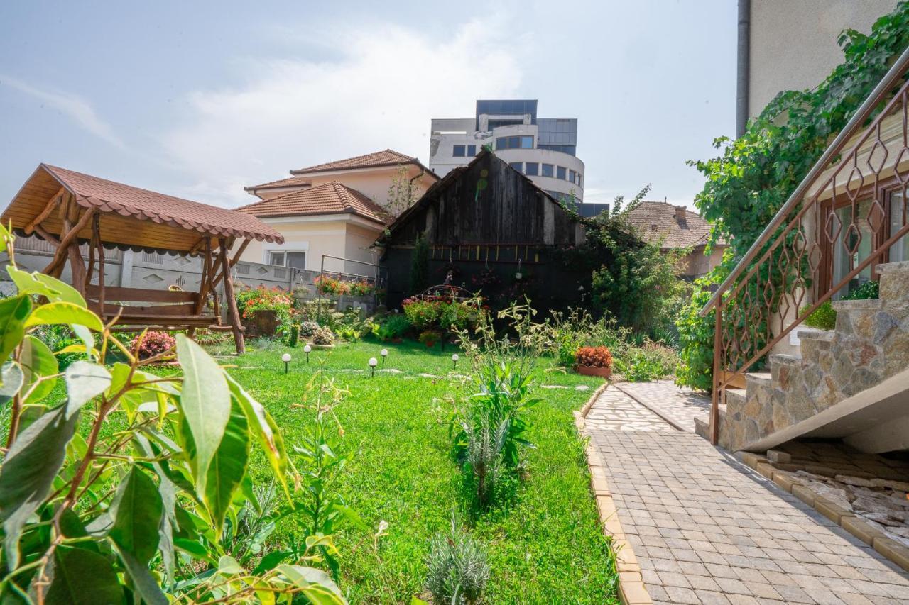 Apartmán Doi Bujori Alba Iulia Exteriér fotografie